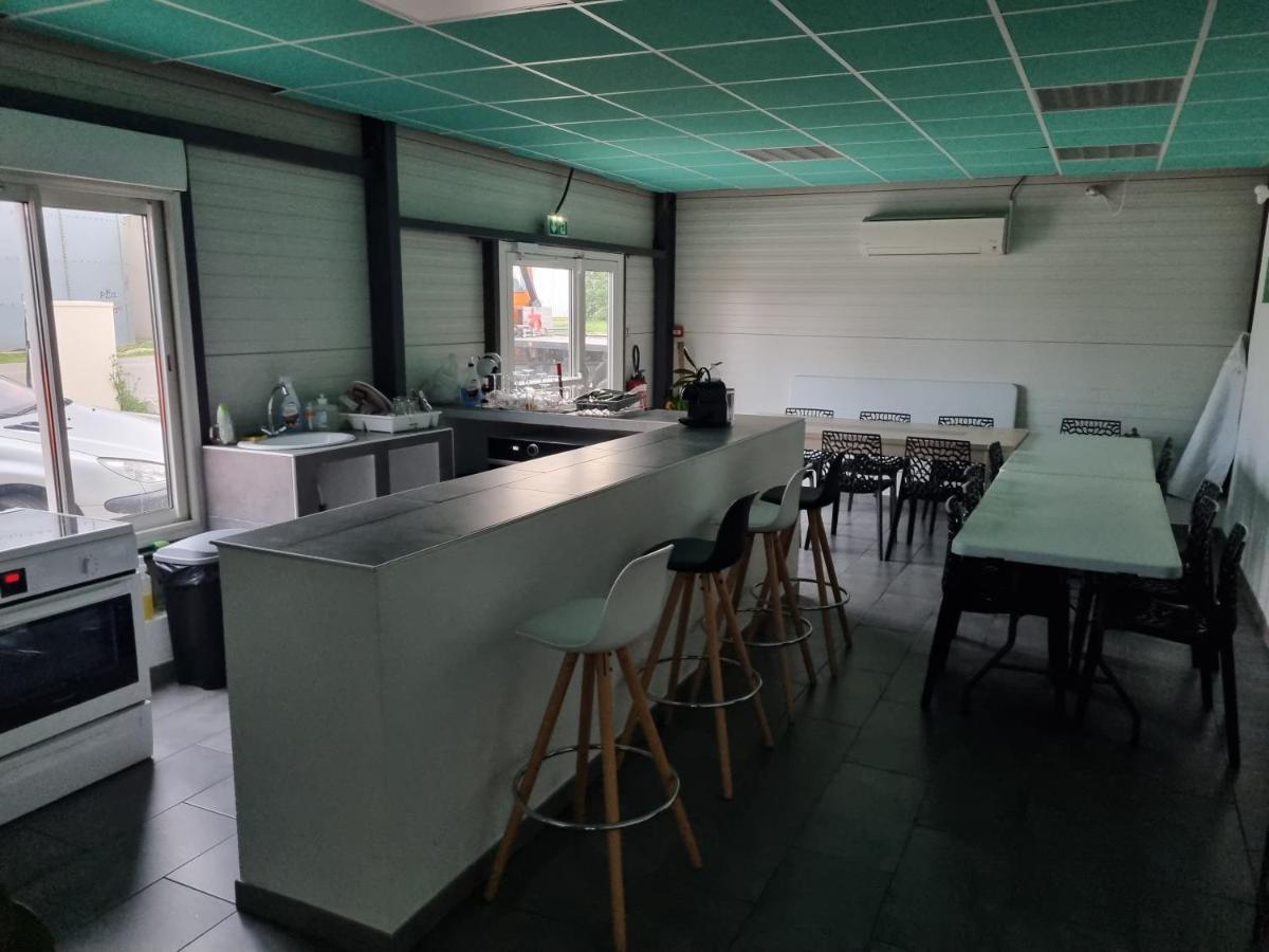 Sci Aquazen Loisirs Detente Saint-Mitre-les-Remparts Ngoại thất bức ảnh