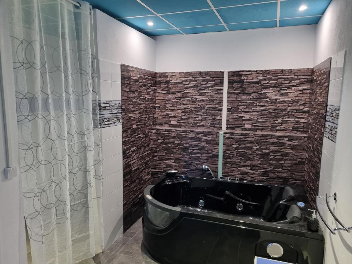 Sci Aquazen Loisirs Detente Saint-Mitre-les-Remparts Ngoại thất bức ảnh